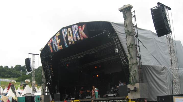 VML  LX-V8 at the Park Stage at Glastonbury 2008